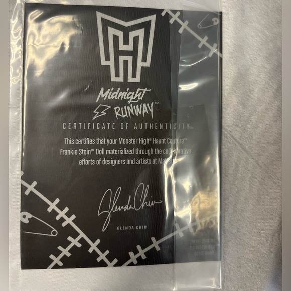 Monster High Haunt Couture Midnight Runway Frankie Stein Doll Mattel - Picture 10 of 14
